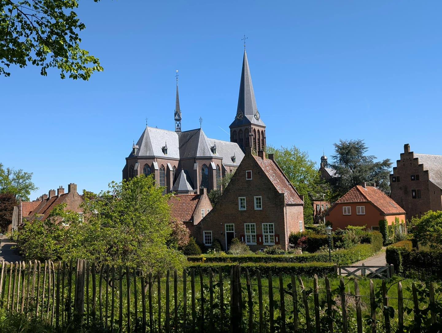 Inbox Storage opslag in Voorschoten, opgehaald aan huis
